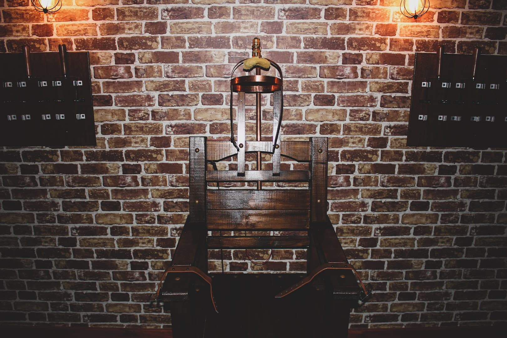 Houdini's Escape Room Experience - Kingston