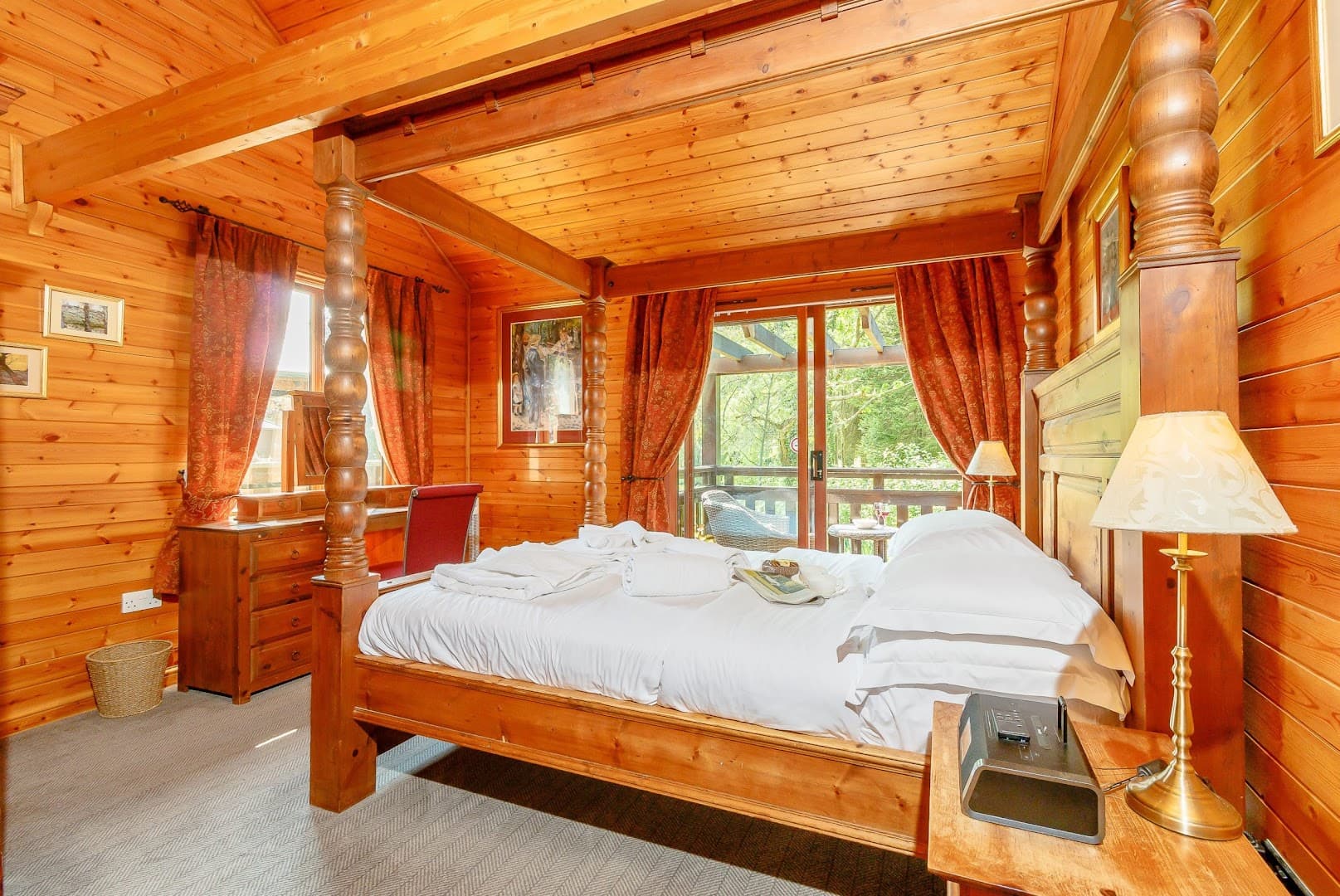 Tilford Woods Lodge Retreat 2