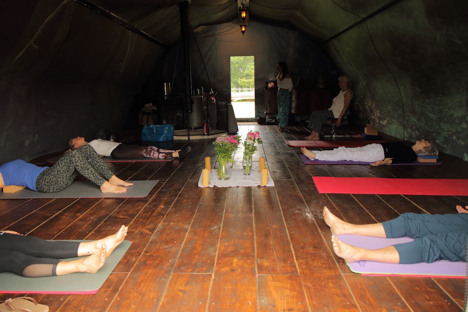 Della yogabarredance 4