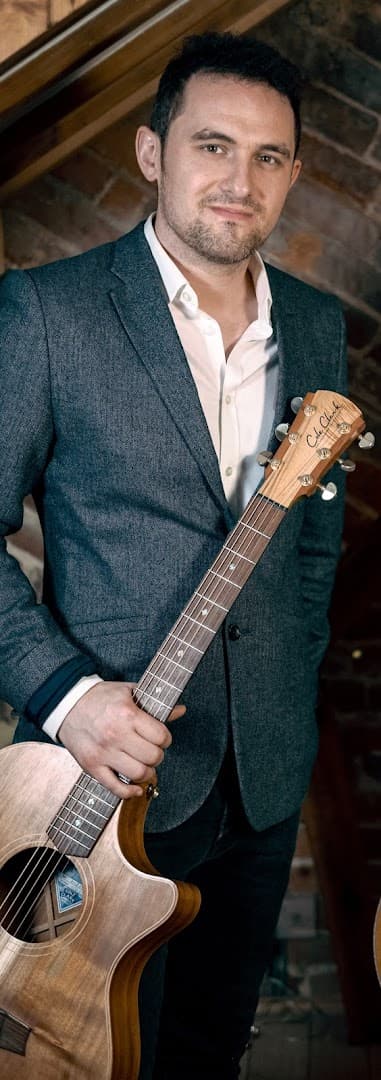 Guitar and Ukulele Lessons Surrey (currently no spaces available) 3