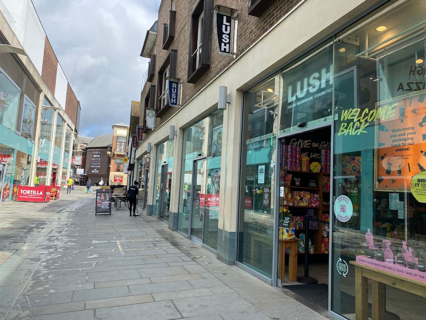 Lush Cosmetics Guildford 4