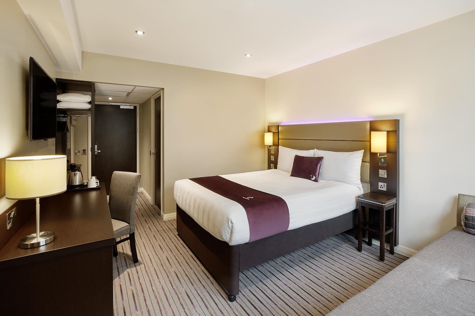 Premier Inn Redhill Reigate hotel 2