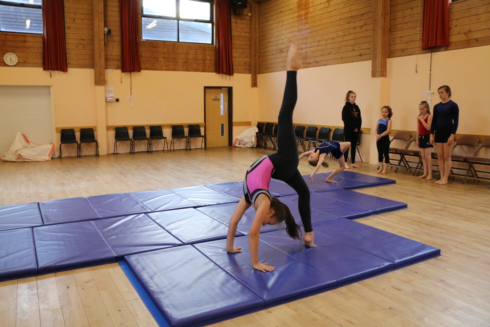 Reigate School of Ballet and Commercial Dance - Dance & Musical Theatre classes Reigate 4