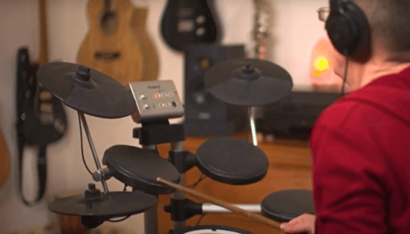 Paul Rickard Guitar & Bass Tutor & Recording Studio 7