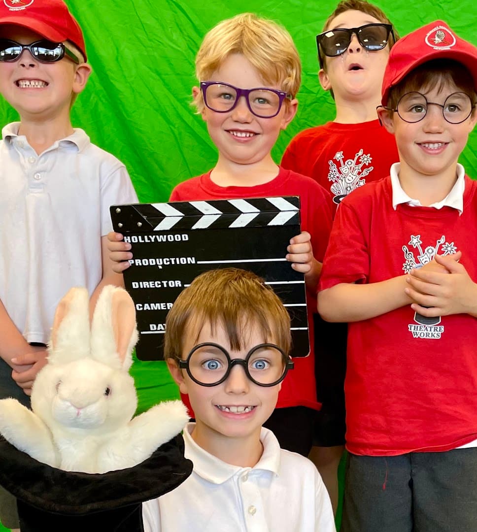 Theatre Works (Creative Classes for Children) 10