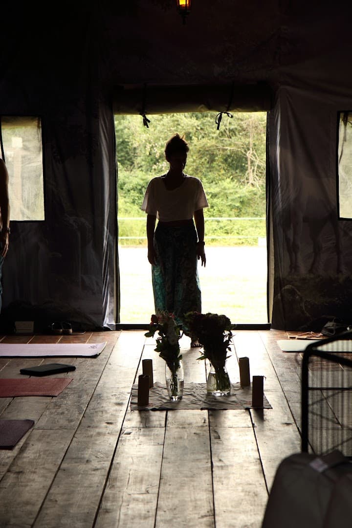 Della yogabarredance 9